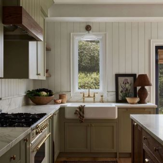 Shiplap Backsplash for a window Kitchen